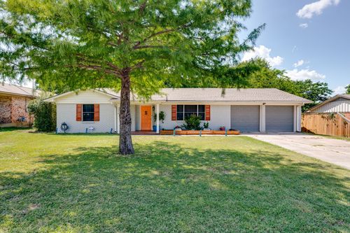 1409 E Sherman Dr, Denton, TX, 76209-8737 | Card Image