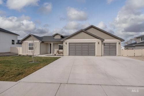 511 Grand Harvest Ave, New Plymouth, ID, 83655-1001 | Card Image