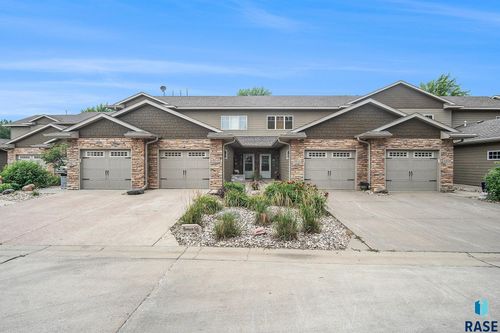 5011 Sunset Blvd, Madison, SD, 57042 | Card Image