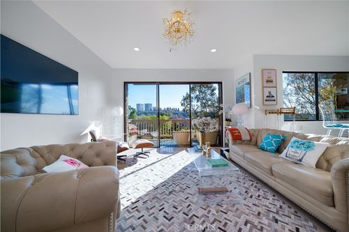 67 Sea Island Dr, Newport Beach, CA, 92660-5133 | Card Image