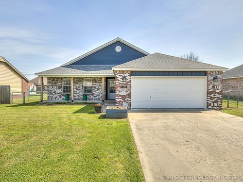 1141 S Haynie St, Skiatook, OK, 74070-2135 | Card Image