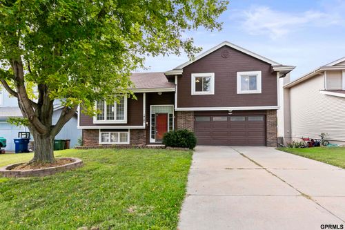 10106 S 13th St, Bellevue, NE, 68123-2433 | Card Image