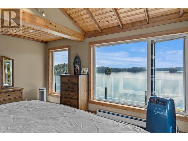 8046 Bridge Lake Rd N, House other with 3 bedrooms, 3 bathrooms and null parking in Lone Butte BC | Image 12