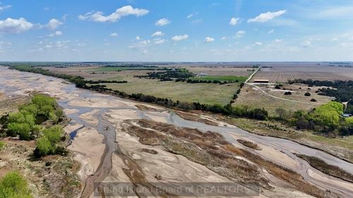 702 W 19 Rd, Phillips, NE, 68865 | Card Image