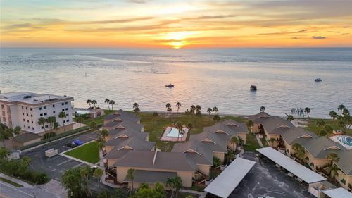 apt-q1-4660 Ocean Blvd, SARASOTA, FL, 34242-1352 | Card Image