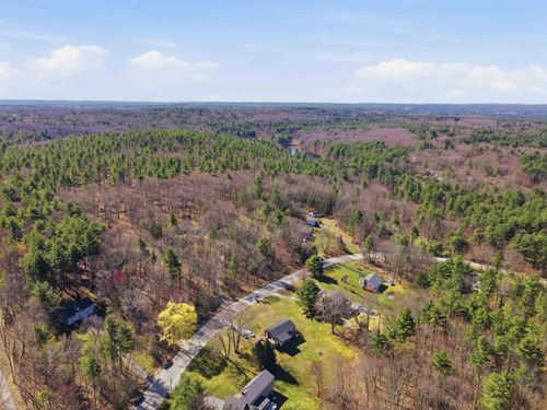 21 Brook Dr, Hudson, NH, 03051-5103 | Card Image