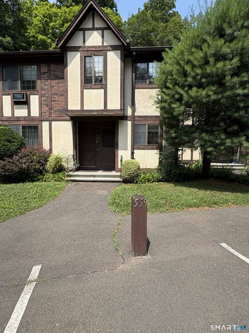 559-559 Swanson Cres, Milford, CT, 06461-2735 | Card Image
