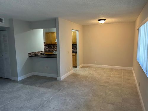 813-813 Meadows Cir, Boynton Beach, FL, 33436-8947 | Card Image