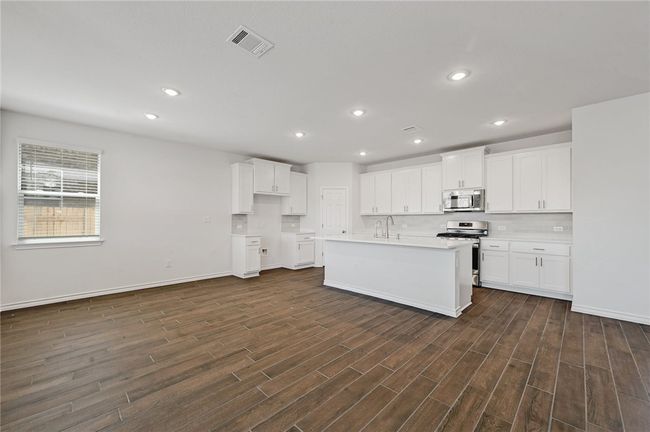 806 Pepperbark Loop, House other with 4 bedrooms, 3 bathrooms and null parking in Buda TX | Image 8