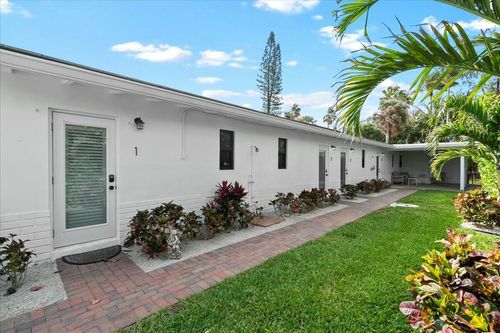 18 Adams Rd, Ocean Ridge, FL, 33435-6242 | Card Image