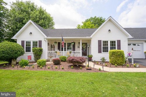 158 Pembroke Ln, FALLING WATERS, WV, 25419-4007 | Card Image