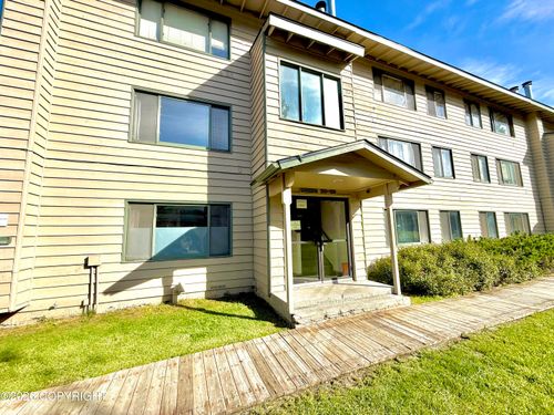 22-305 Donna Dr, Anchorage, AK, 99504-1087 | Card Image