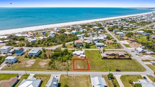 133 Pine St, Mexico Beach, FL, 32456-7415 | Card Image