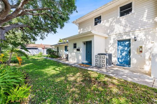 7256 Moffatt Ln N, PINELLAS PARK, FL, 33781-4827 | Card Image