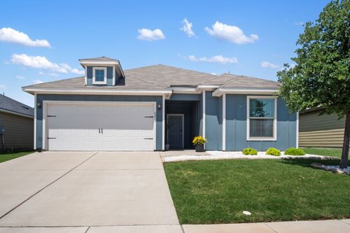 8213 Smokey Creek Pass, Fort Worth, TX, 76179-2763 | Card Image