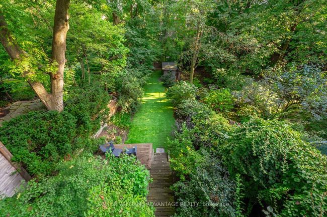 37 Farnham Ave, House other with 5 bedrooms, 5 bathrooms and 1 parking in Toronto ON | Image 39