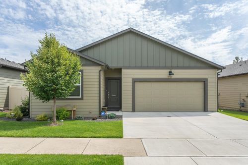 5705 W Youngstown Ln, Spokane, WA, 99208-4577 | Card Image