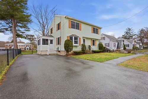 9-A Veterans Memorial Dr, Peabody, MA, 01960-6629 | Card Image