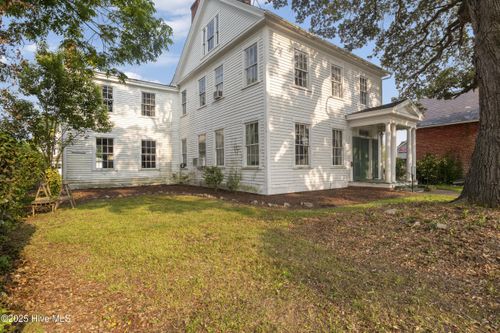 204 S Road St, Elizabeth City, NC, 27909-4755 | Card Image