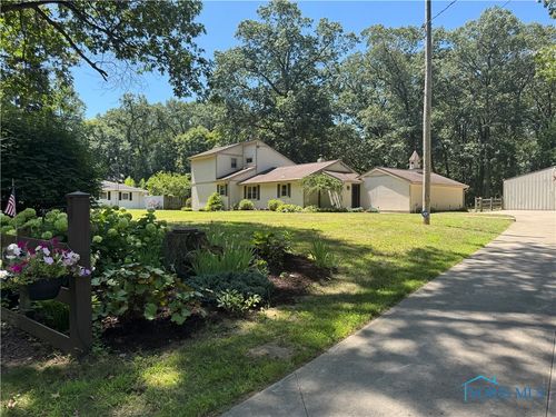 1112 Wentworth St, Holland, OH, 43528-8784 | Card Image