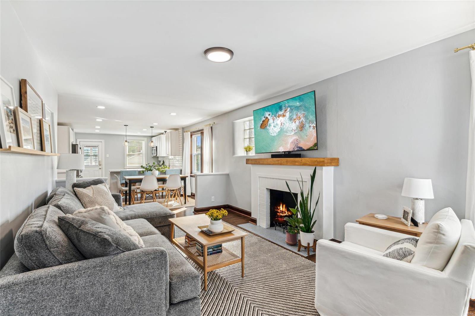 Tholozan Ave, Saint Louis, MO 63109