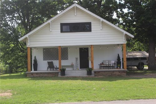 1113 N College Ave, Clarksville, AR, 72830-2115 | Card Image