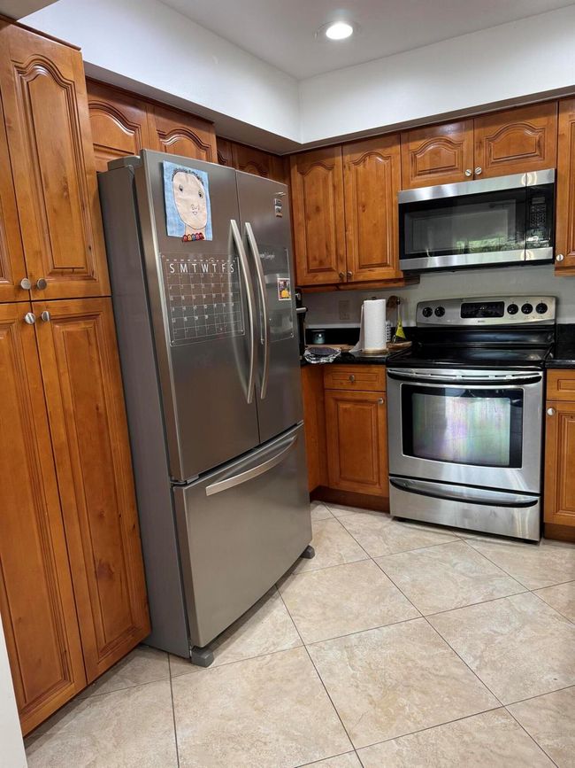 APT-6 - 404 Pine Tree Ct, Condo with 2 bedrooms, 2 bathrooms and null parking in Atlantis FL | Image 7
