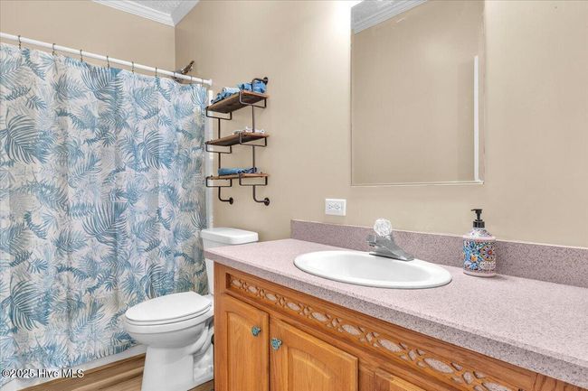 BATHROOM (GUEST) | Image 20