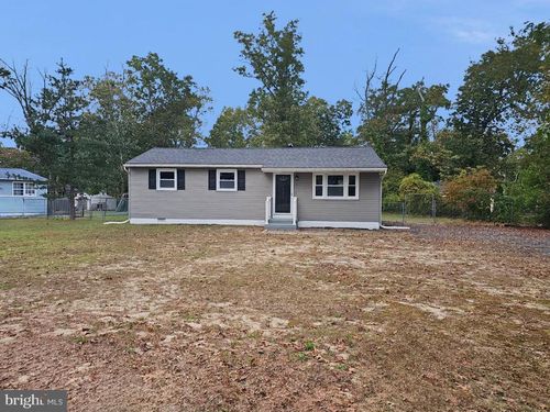 411 Woodlawn Ave, WILLIAMSTOWN, NJ, 08094-2332 | Card Image