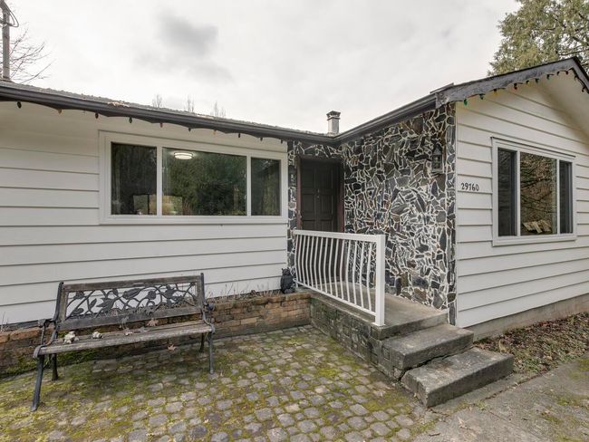 29760 Silverdale Avenue, House other with 2 bedrooms, 1 bathrooms and 5 parking in Mission BC | Image 2