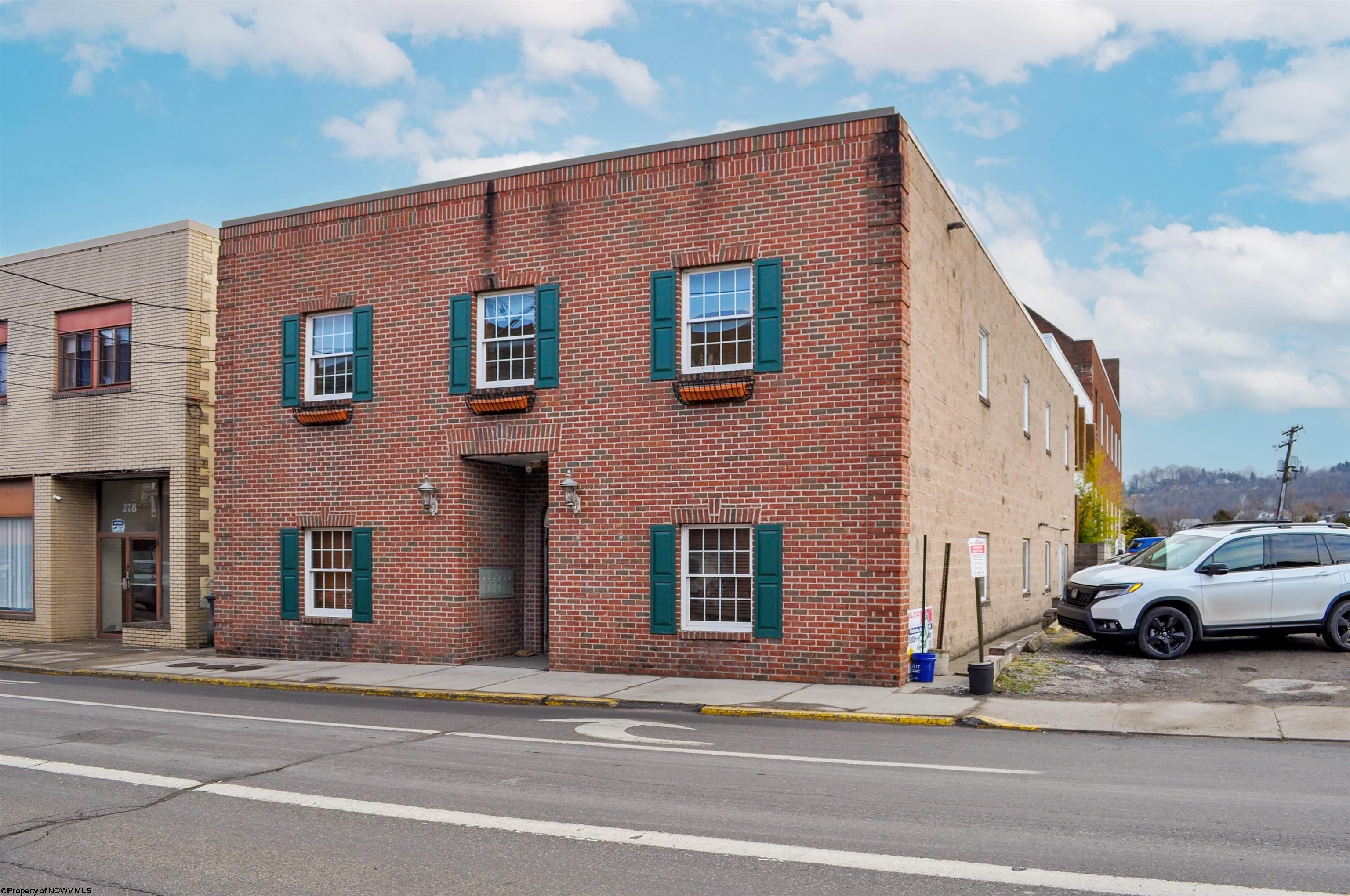 274 Spruce St, Morgantown, WV 26505