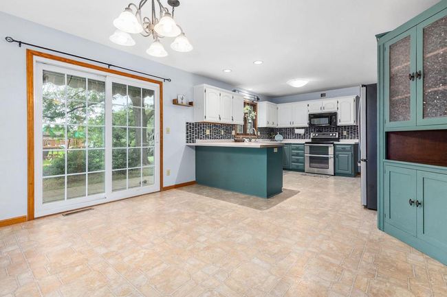 101 Brookview Place, House other with 5 bedrooms, 4 bathrooms and null parking in Combined Locks WI | Image 9