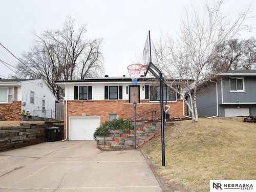 5320 S 52nd St, Omaha, NE, 68117-2426 | Card Image