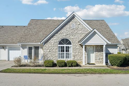 7801 Meadowlark Ln S, Reynoldsburg, OH, 43068-8171 | Card Image