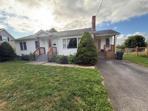 33 Xavier Dr, Antigonish, NS, B2G1G8 | Card Image
