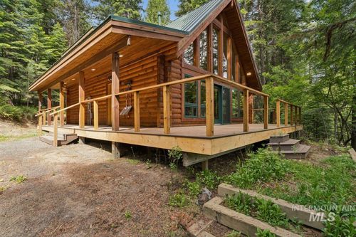 220 Ernesto Dr, Mccall, ID, 83638-5501 | Card Image