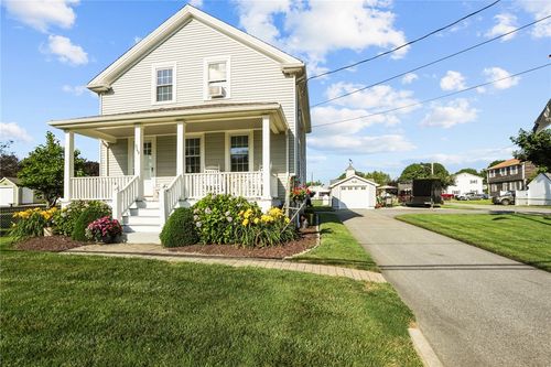 549 Aquidneck Ave, Middletown, RI, 02842-5619 | Card Image