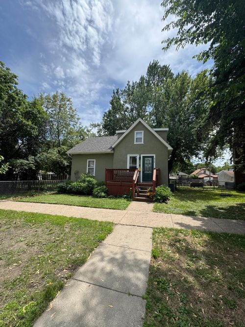 878 Monroe Ct, Saint Paul, MN, 55102-3305 | Card Image