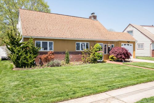 340 Seaford Ave, Massapequa, NY, 11758-5729 | Card Image