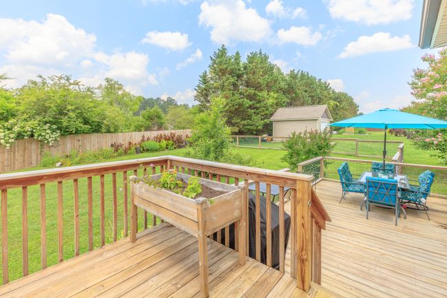 Great for grilling and entertaining guests | Image 37