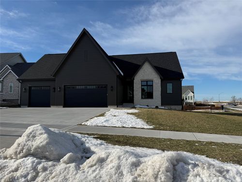 6112 Ne Oak Dr, Ankeny, IA, 50021-1230 | Card Image