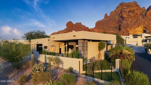 5905 N Echo Canyon Ln, Phoenix, AZ, 85018-1249 | Card Image