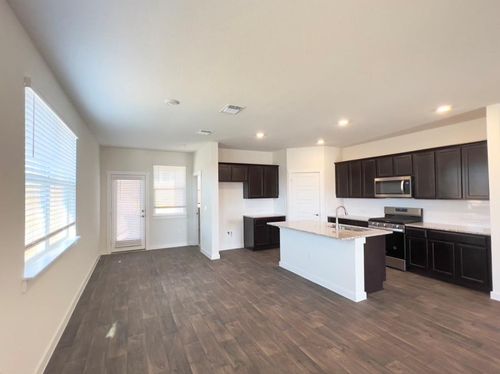 2900 Egan Dr, Pflugerville, TX, 78660-1784 | Card Image