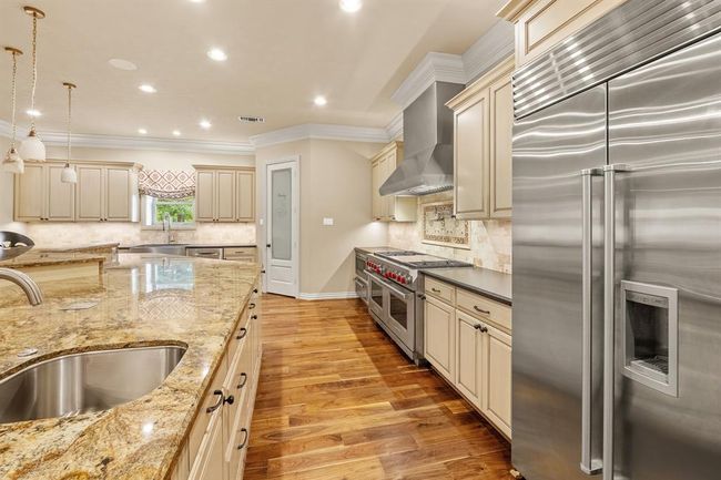 28002 Whispering Maple Way, House other with 5 bedrooms, 5 bathrooms and 3 parking in Spring TX | Image 27