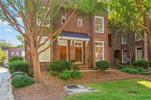 h-622 N Elm St, Greensboro, NC, 27401-2065 | Card Image