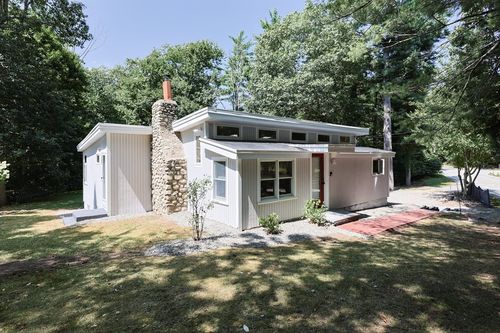 183 Mountain St, Sharon, MA, 02067-2238 | Card Image
