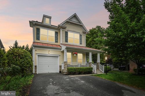 100 New Market Ct, Catonsville, MD, 21228-3572 | Card Image