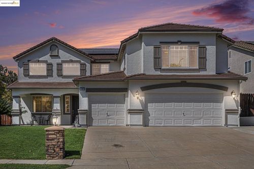 11 Pinenut Ct, Oakley, CA, 94561 | Card Image