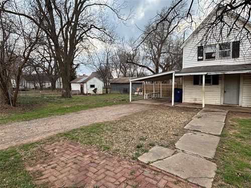 521 E Vilas Avenue, Guthrie, OK, 73044 | Card Image