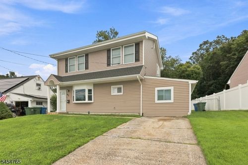 62 Pinetree Dr, Parlin, NJ, 08859-1151 | Card Image